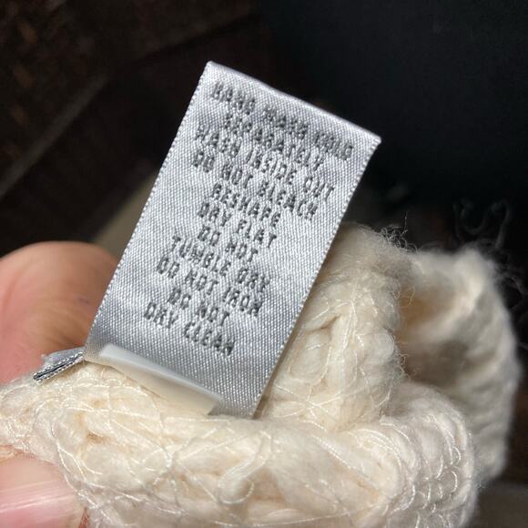 Chico’s Size 1 Cream Swirled Wool Cropped Jacket. Pre-Owned - Picture 6 of 10